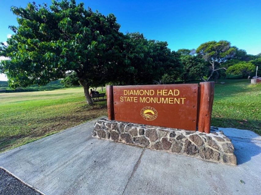Oahu: Diamond Head Crater Trailhead Transfer & Entry Fee - What you’ll see from the top, and how to make it feel worth it