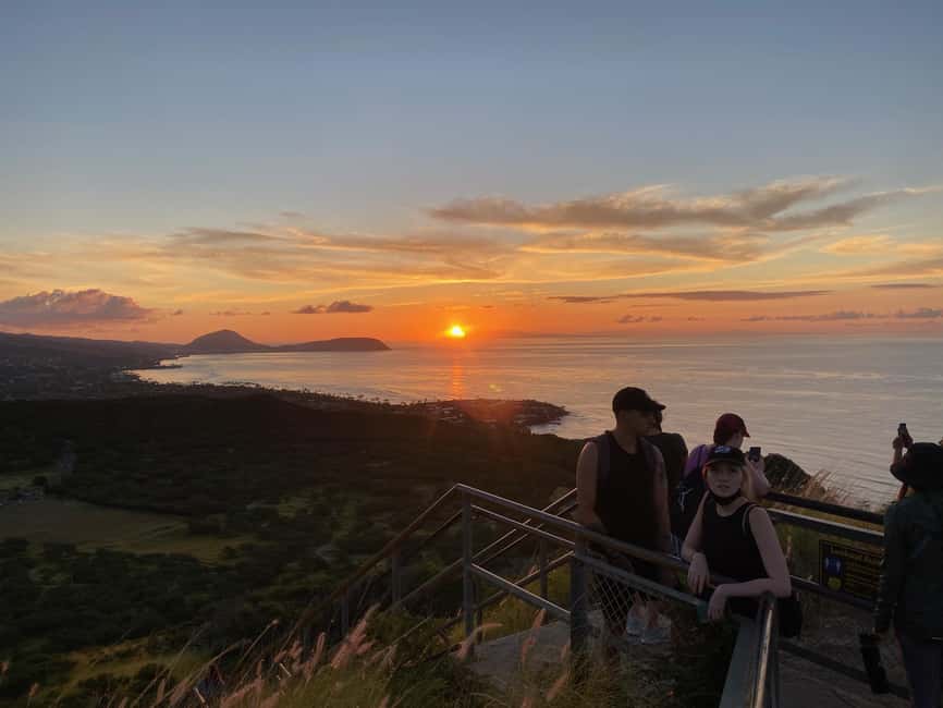 Oahu: Diamond Head Hike with Roundtrip Transportation - Who this tour suits best on Oahu