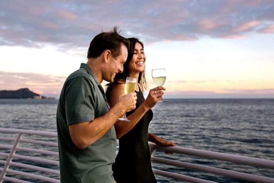 Oahu: Friday Night Fireworks Cocktail Cruise - Price and value: is $85 worth a fireworks cruise?