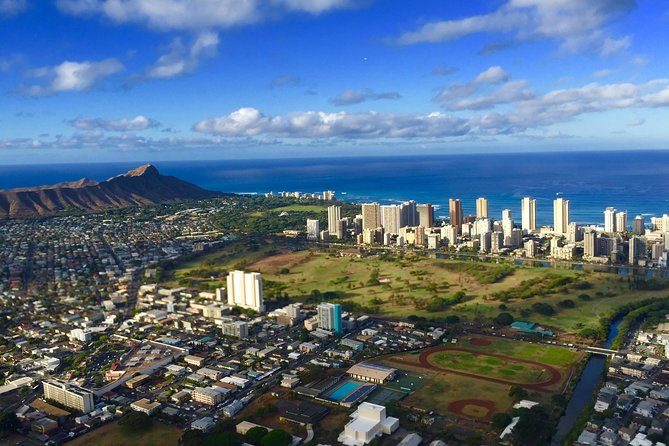Oahu friendly hiking experience - Manoa Falls: classic waterfall hike and why it can be short