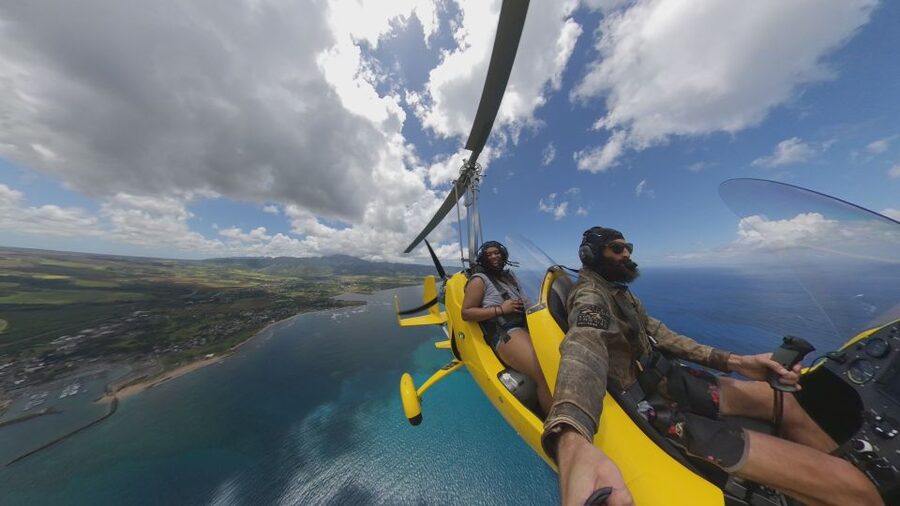 Oahu: Gyroplane Flight over North Shore of Oahu Hawaii - Boarding the gyroplane: headset communication and instructor-led control