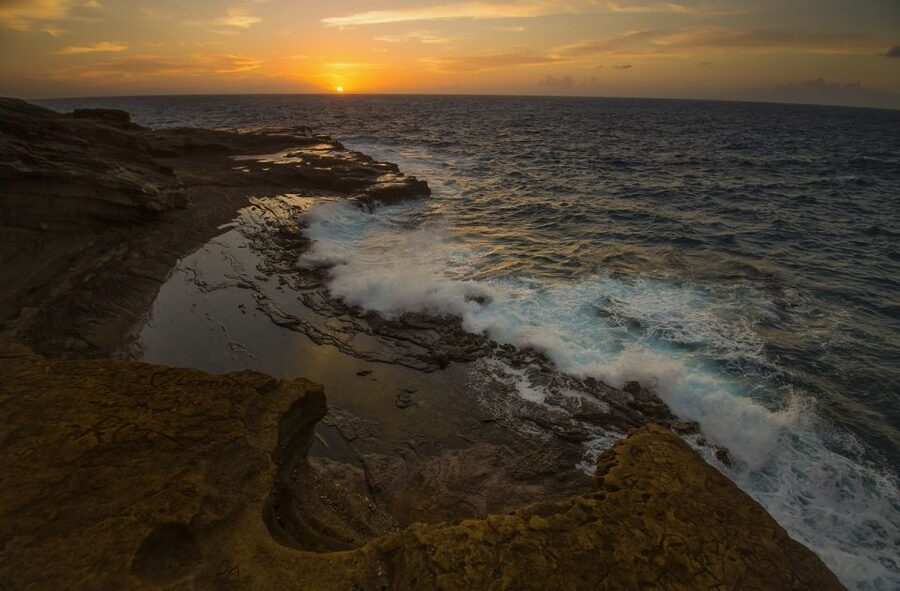 Oahu: Half-Day Sunrise Semi-private Tour from Waikiki - Pre-Dawn Waikiki Pickup and the Sunrise Photo Setup