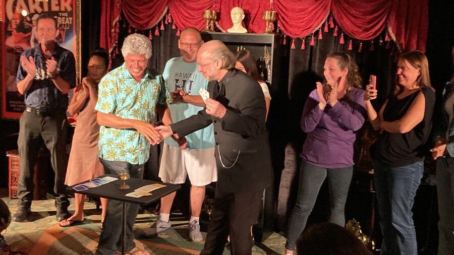 Oahu: Hilton Waikiki Beach Hotel Magical Mystery Show - Value Check: Is $99 Worth It in Waikiki?