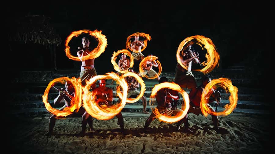 Oahu: Islands of Polynesia and "HA: Breath of Life Show" - Polynesian Cultural Center on Oahu: a self-paced culture day on 42 acres
