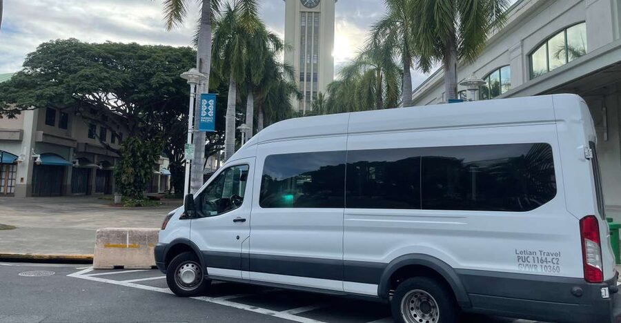 Oahu: Ko Olina or Kapolei to Airport Private Transfer - The private van experience: quiet comfort for a small group