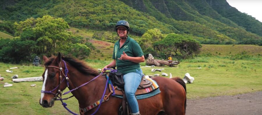 Oahu: Kualoa Hills and Valleys Horseback Riding Tour - The ride into Jurassic Valley: slow views, real trail texture