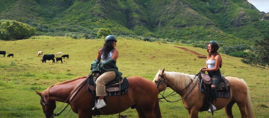 Oahu: Kualoa Hills and Valleys Horseback Riding Tour - Kualoa and Ka’a’awa Valley viewpoints: what to pay attention to
