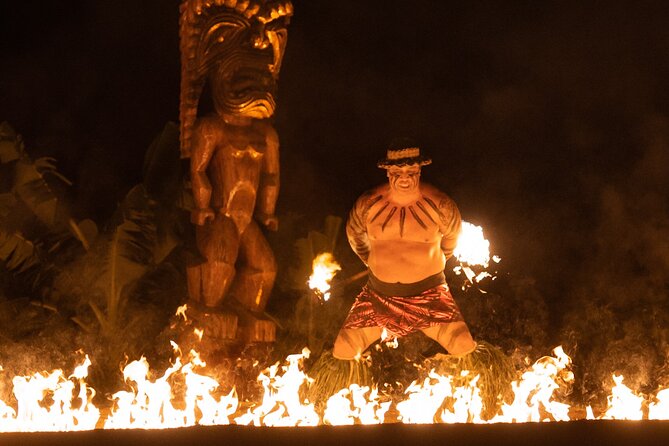 Oahu: Mauka Warriors Luau Honoring Polynesia's Forgotten History - Mauka Warriors Luau: The Mix of Food, History, and Showmanship