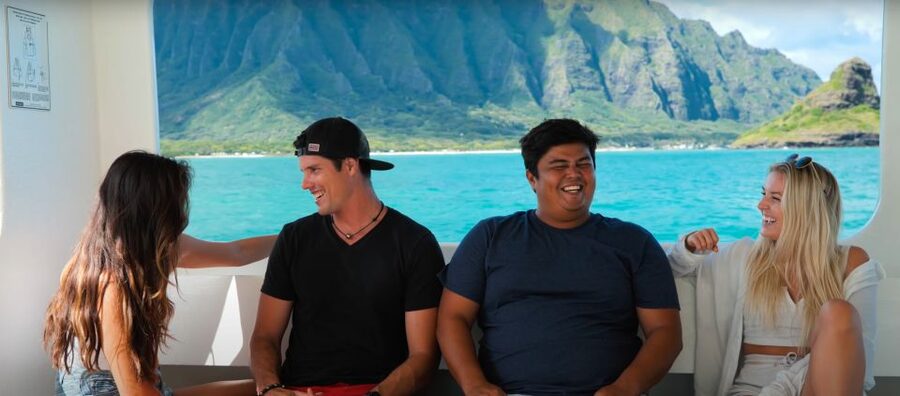 Oahu: Molii Fishpond and Kaneohe Bay Catamaran Tour - Secret Island transfer and getting ready for the catamaran ride