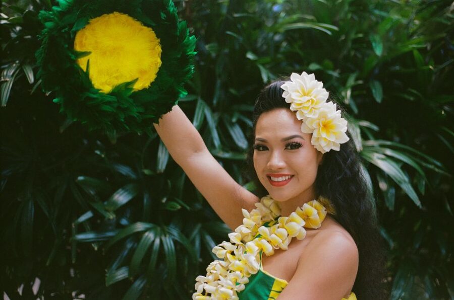Oahu: Pa'ina Luau Waikiki at Waikiki Beach Marriott Resort - Lei-making demos and Polynesian tattoo stations: worth planning for
