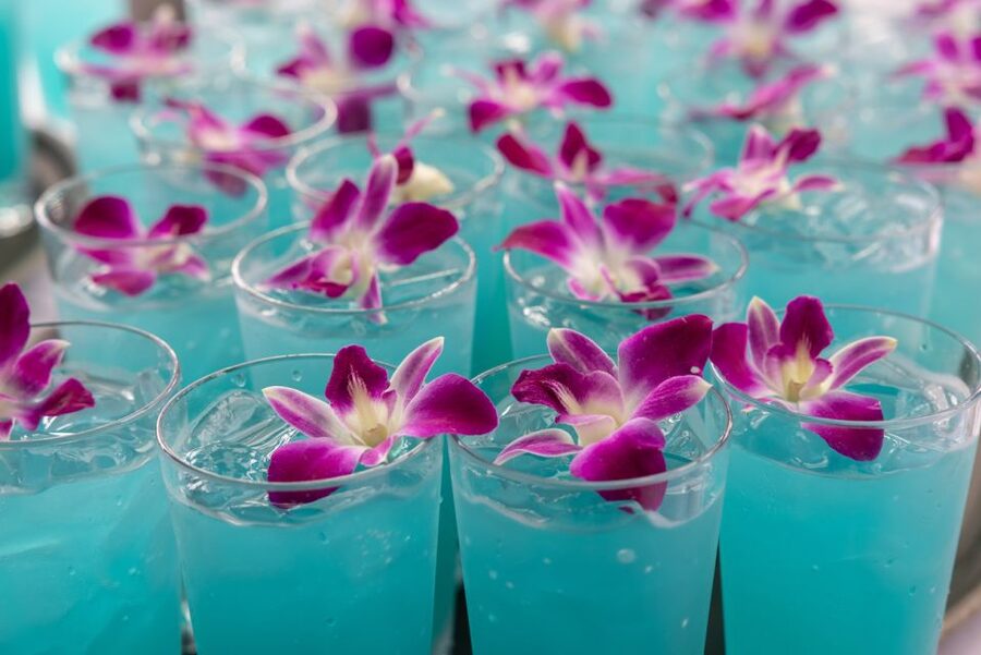 Oahu: Pa'ina Luau Waikiki at Waikiki Beach Marriott Resort - VIP seats and 2 cocktails: how to decide what to pay for