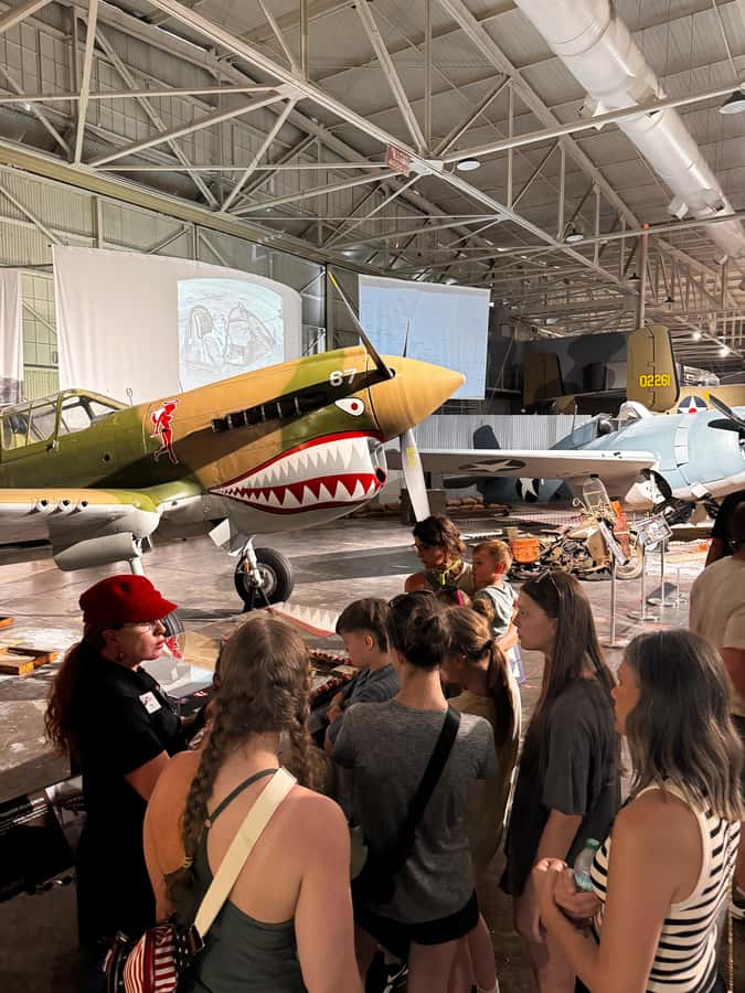Oahu: Pearl Harbor Aviation Museum Entry Ticket - Your free audio tour: languages and how to use it