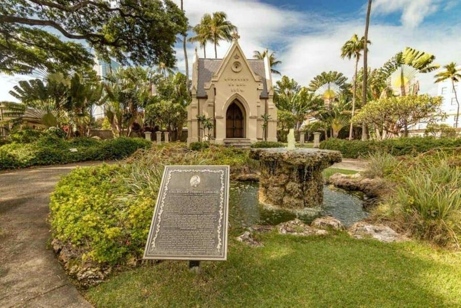 Oahu: Pearl Harbor Battleship Tour - Who this tour suits best