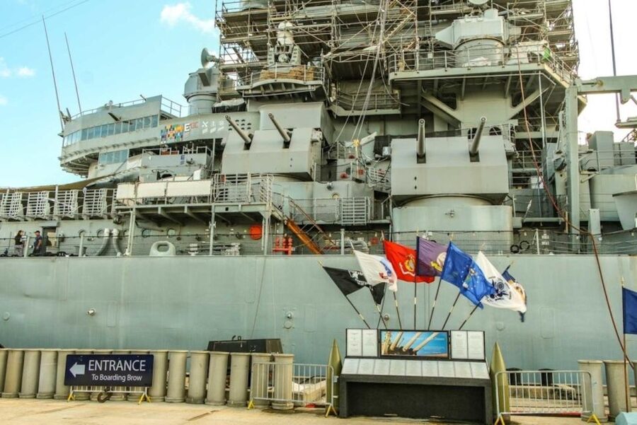 Oahu: Pearl Harbor Battleships Group Tour - A 7-Hour Loop Through WWII Start and Finish