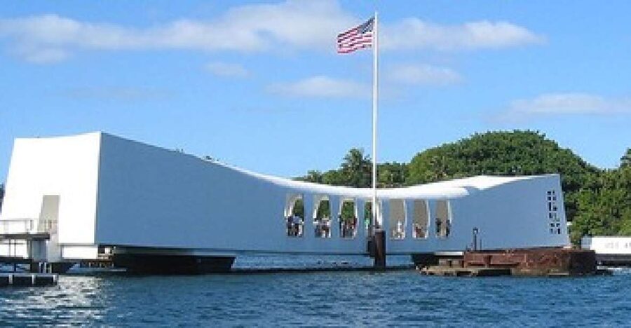 Oahu: Pearl Harbor Heroes Deluxe Experience - Key highlights that shape your day