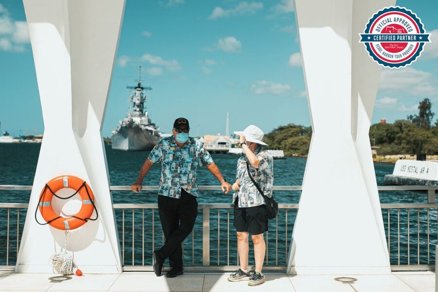 Oahu: Pearl Harbor Tour with USS Arizona Memorial - Waikiki Pickup to Pearl Harbor, With a Guide Who Keeps It Moving