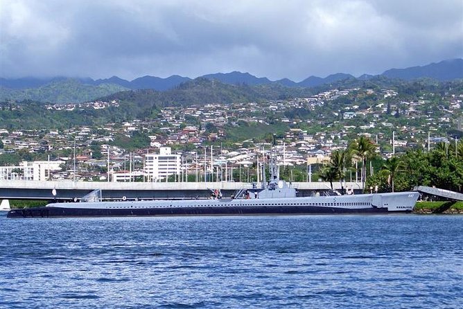 Oahu: Pearl Harbor USS Arizona Memorial - USS Arizona Memorial boat ride: the part everyone remembers