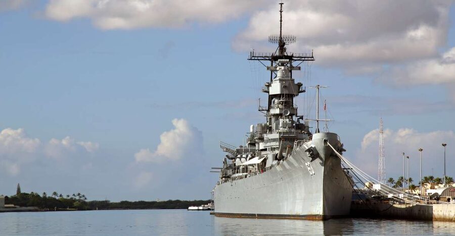 Oahu: Pearl Harbor, USS Arizona, Might Mo, & Honolulu Tour - What to pack and what rules to follow (so security is painless)