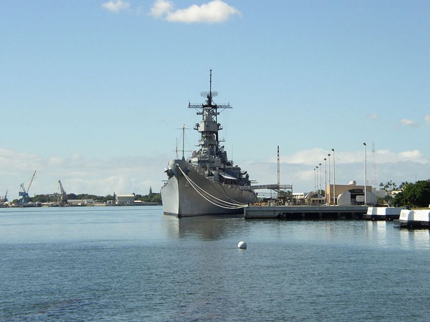 Oahu: Premium Missouri, Arizona & Top of the Tower Tour - Pearl Harbor Visitor Center: your orientation stop before the emotional sites