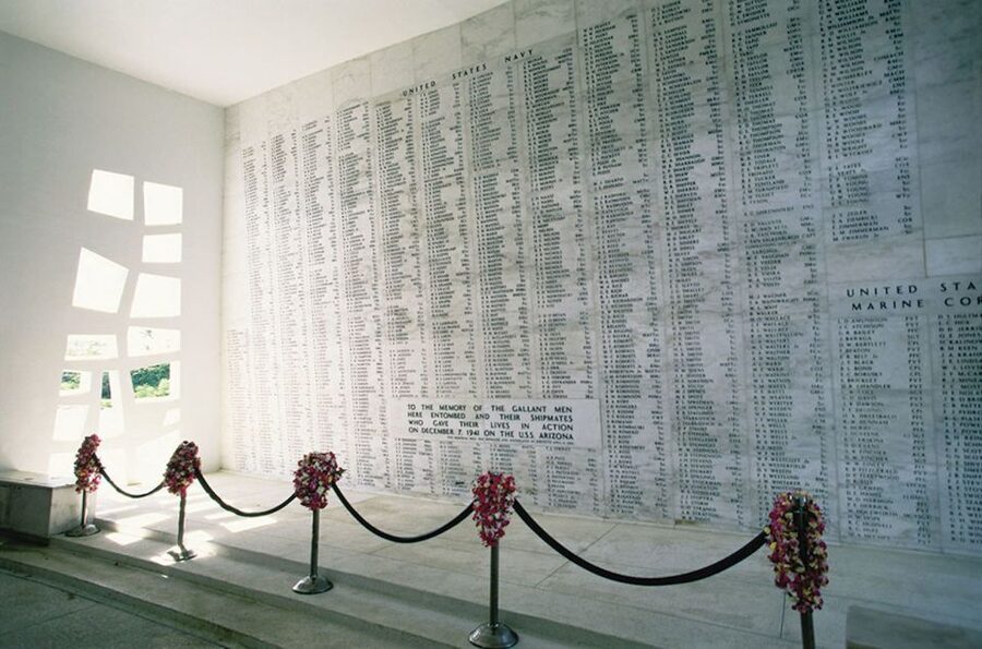 Oahu: Premium Missouri, Arizona & Top of the Tower Tour - USS Arizona Memorial: Navy boat ride and the moment you will remember