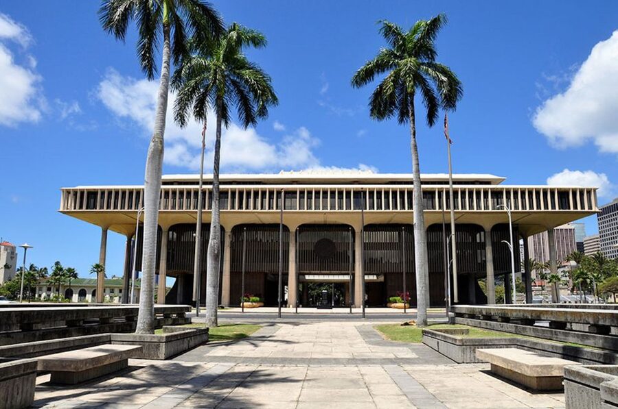 Oahu: Premium Missouri, Arizona & Top of the Tower Tour - Restaurant 604 lunch and included snacks: plan for real food breaks