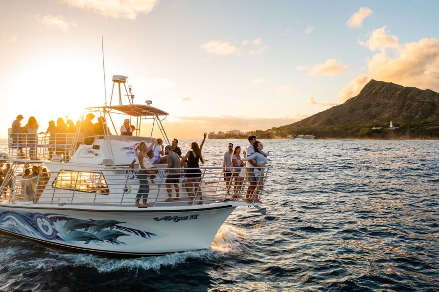 Oahu: Premium Waikiki Sunset Party Cruise with Live DJ - Diamond Head at Golden Hour, plus Wildlife You Might Spot