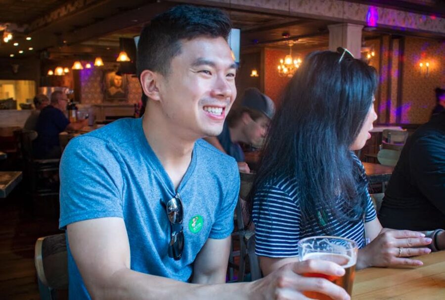 Oahu: Sips & Secrets of Hawaii Pub Crawl - Practical tips that keep the night smooth