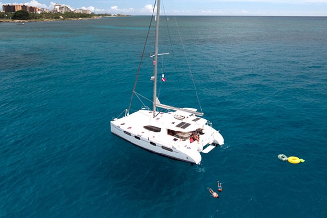 Oahu Small Group Snorkel Tour with Yacht Cruise - Boarding the yacht at 9:00 a.m. and how the small group changes everything