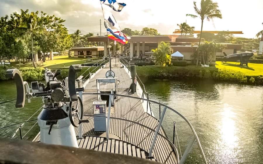 Oahu: The Complete Pearl Harbor Ticket - Pearl Harbor Visitor Center film, exhibits, and that orientation moment