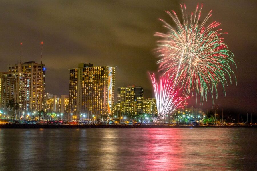 Oahu: Waikiki BYOB Friday Night Fireworks Cruise - Key things to know before you go
