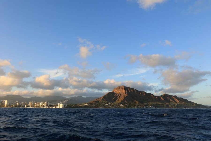 Oahu: Waikiki BYOB Sunset Cruise - BYOB on Waikiki Water, Plus the No-Glass Rule