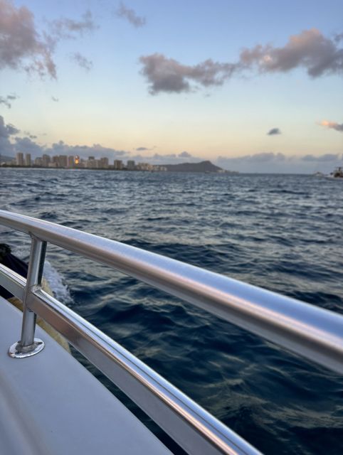 Oahu: Waikiki Fireworks Boat Cruise from Oahu - Underwater Viewing Room: The Surprise That Makes This Feel More Than Just Fireworks