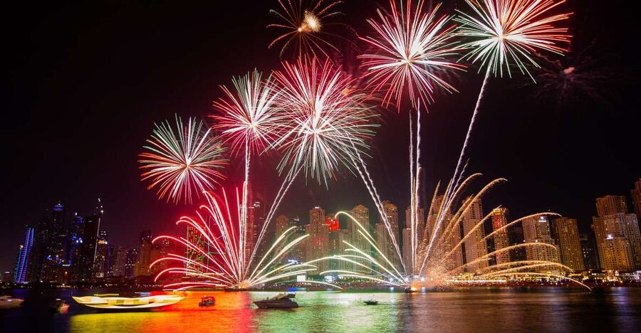 Oahu: Waikiki Fireworks Boat Cruise from Oahu - Upper Deck vs. Shaded Lower Cabin, How to Choose Your Best Spot