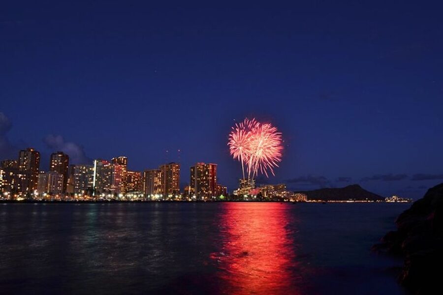 Oahu: Waikiki Friday Night Fireworks Catamaran (Wahine Koa) - Getting to Ala Wai Boat Harbor, then onto the Wahine Koa