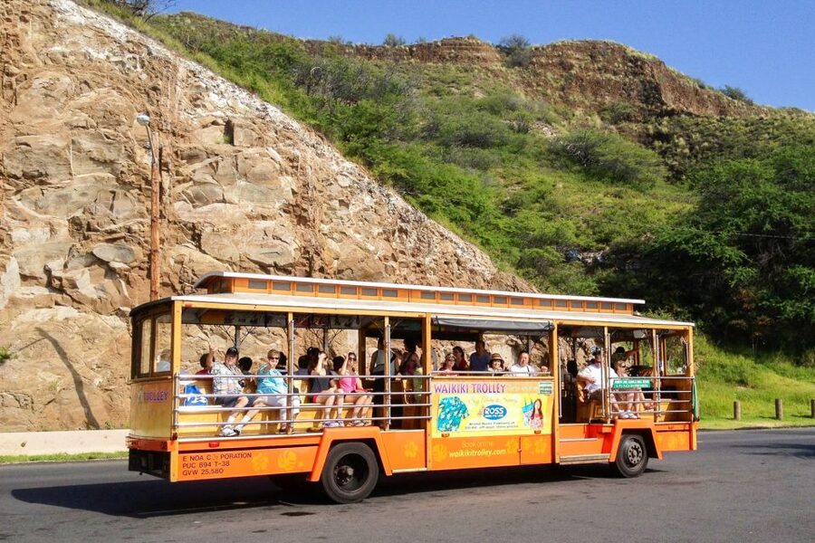 Oahu: Waikiki Trolley Hop-on Hop-off All-Line Pass - Pink Line: Ala Moana Center Shopping Shuttle for Real Breaks