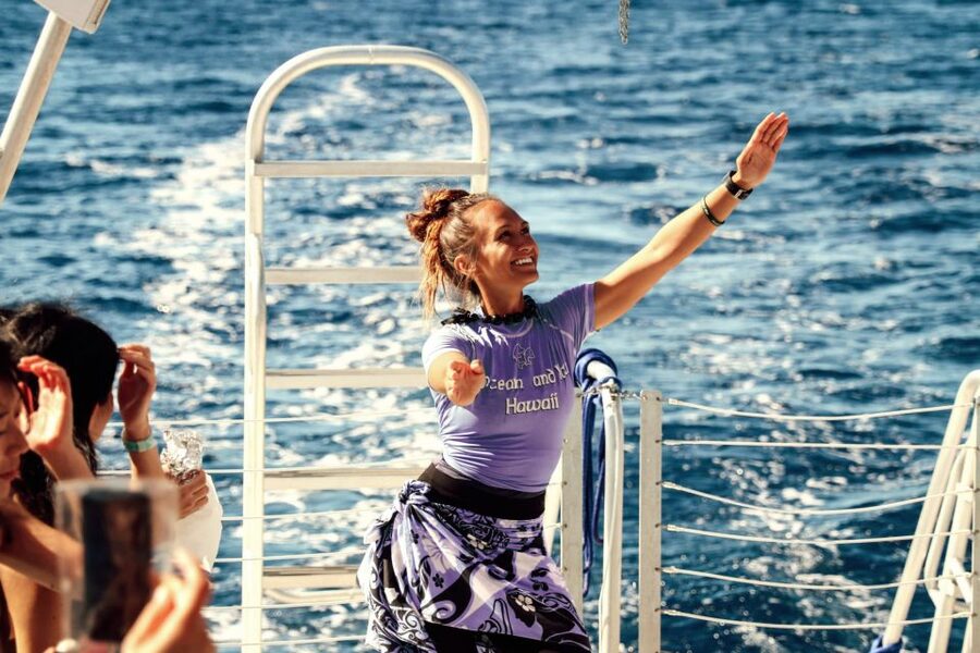 Oahu: Waikiki Whale Watching Tour-Donut and Coffee Included - The E Ho Mai ceremony: where the tour gets its Hawaiian soul