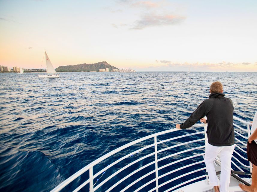 Oahu: Waikiki Whale Watching Tour-Donut and Coffee Included - Whale watching around Diamond Head: how you find humpbacks