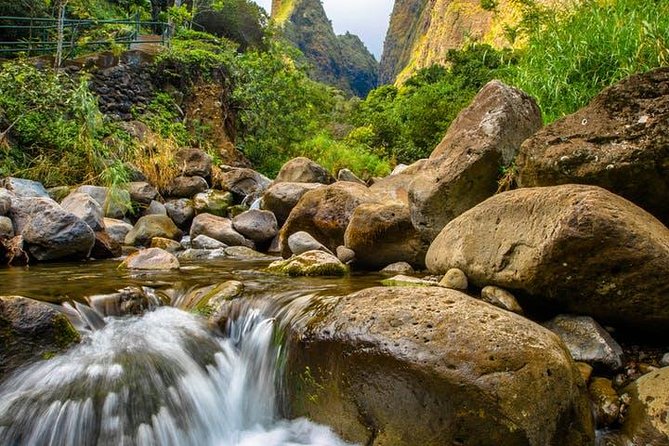 One Day Heavenly Hana Tour: Island Hopping from Oahu to Maui - Key things that make this Hana day trip worth your time
