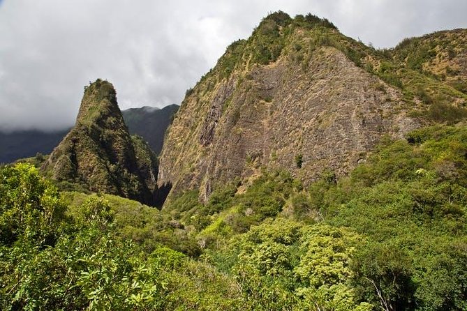 One Day Heavenly Hana Tour: Island Hopping from Oahu to Maui - Hana town on the Road to Hana: 45 minutes in a place that deserves longer