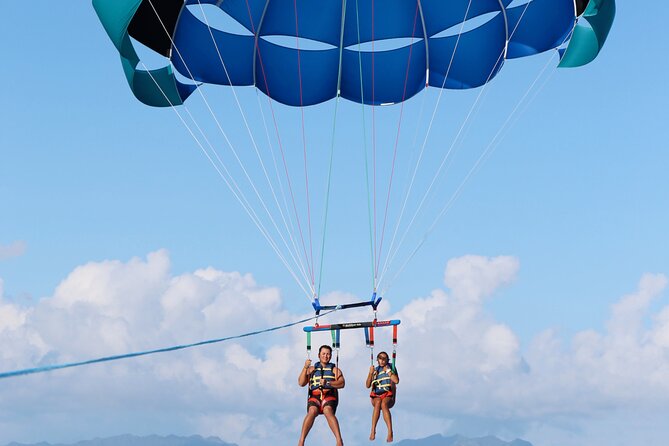 Parasailing in Waikiki from Oahu Hawaii - Lift-Off Moment: Briefing, Life Jacket, Harness, and Height Setup