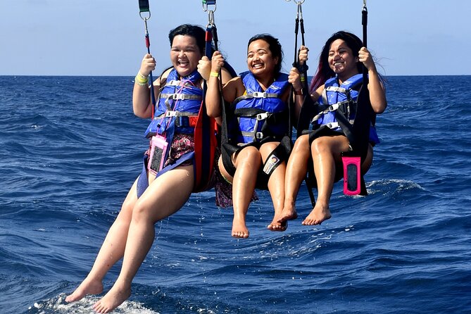Parasailing in Waikiki from Oahu Hawaii - Photos, Optional Splash, Solo or Tandem Rides, and Little Decisions That Matter