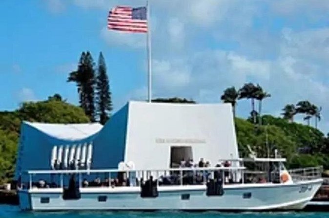 Pearl Harbor Arizona & Missouri tour from HNL Airport - Battleship Missouri: walking from surrender to the big guns
