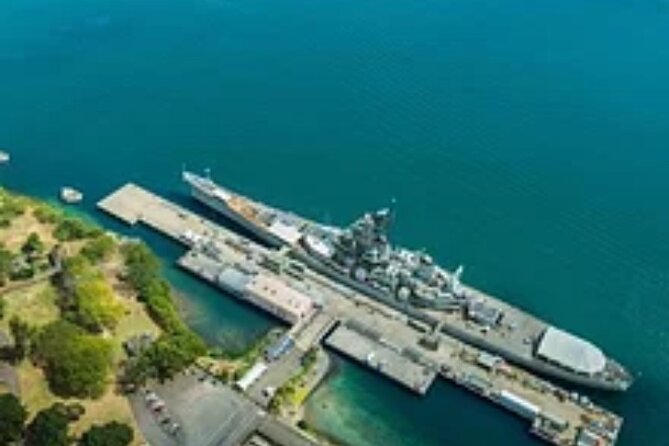 Pearl Harbor Arizona & Missouri tour from HNL Airport - The guide factor: Clift, RoRo, and Diver make it run right