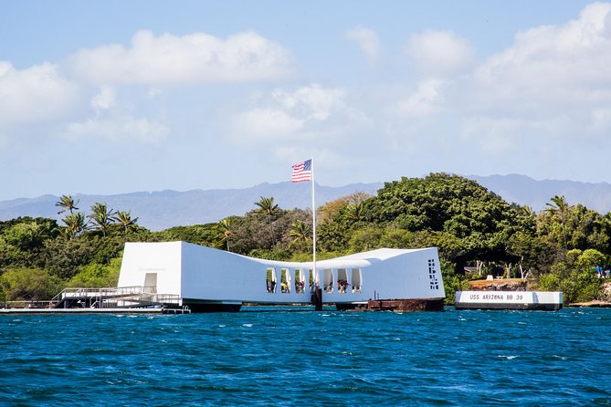 Pearl Harbor Official Deluxe Multimedia and VR Tour Combo - What this tour really feels like at Pearl Harbor