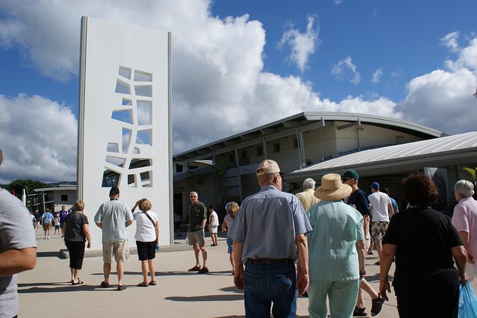 Pearl Harbor Official Deluxe Multimedia and VR Tour Combo - Getting the boat tickets: plan ahead or expect a line