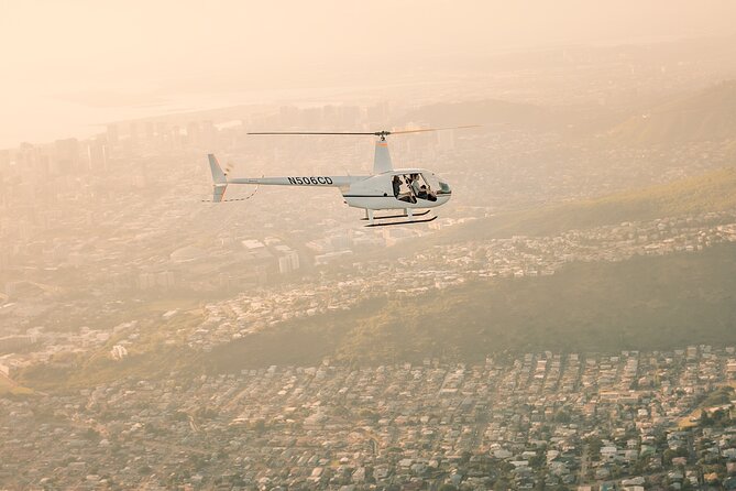 Private 60 Minutes Helicopter Tour in Honolulu - More Oahu in one hour: highways, lookouts, stadiums, and valleys