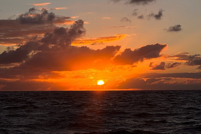 Private 90-Minute Sunset Sail Charter (Kewalo Harbor) - Why a 90-minute Kewalo sunset sail works so well in Waikiki