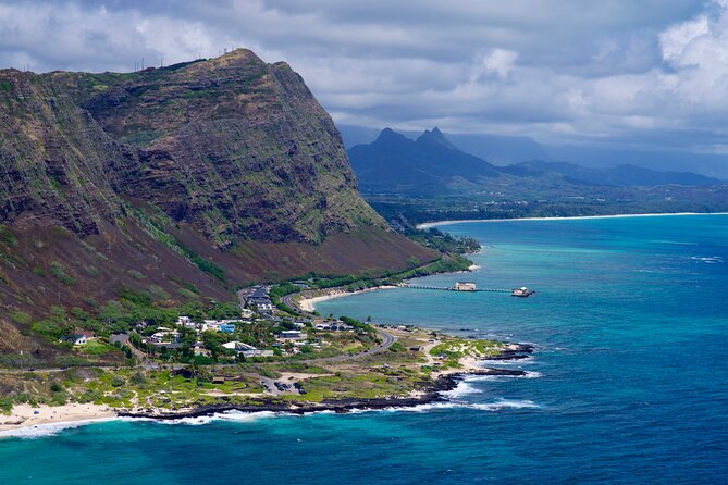 Private Circle Island Tour-Oahu-Customizable - North Shore in one hour: Haleʻiwa Beach Park and food trucks