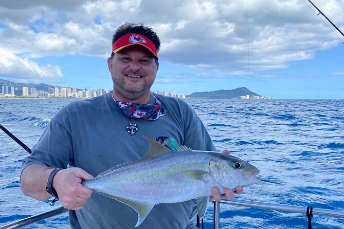 Private Fishing Charter for Family and Friends in Honolulu - Fishing License Rules (Guests 15 and Up)