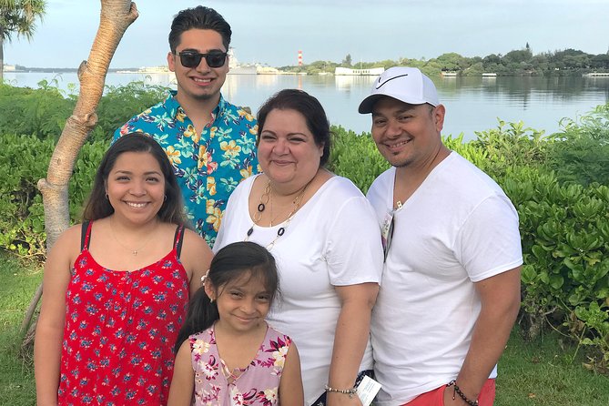 Private Oahu Pearl Harbor and Island Sightseeing Combination Tour - North Shore and the “movie moments” vibe